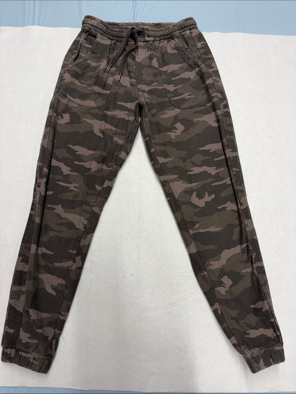 Athleta Women's Farallon Camouflage Ankle Joggers size 4